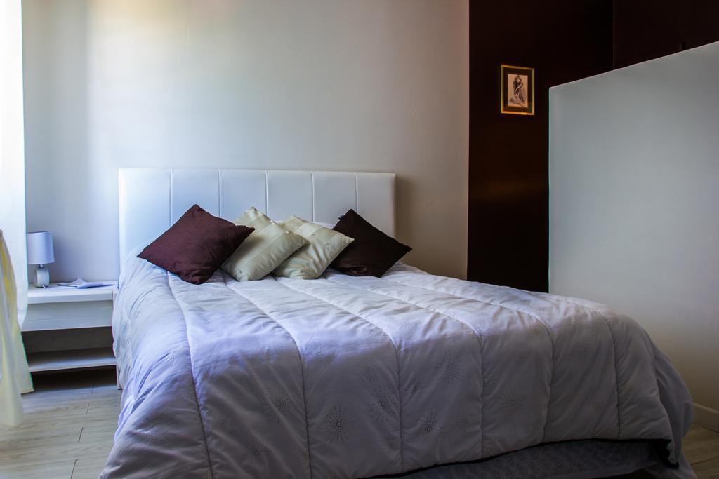 L'Armourier Bed and Breakfast Largentière Δωμάτιο φωτογραφία
